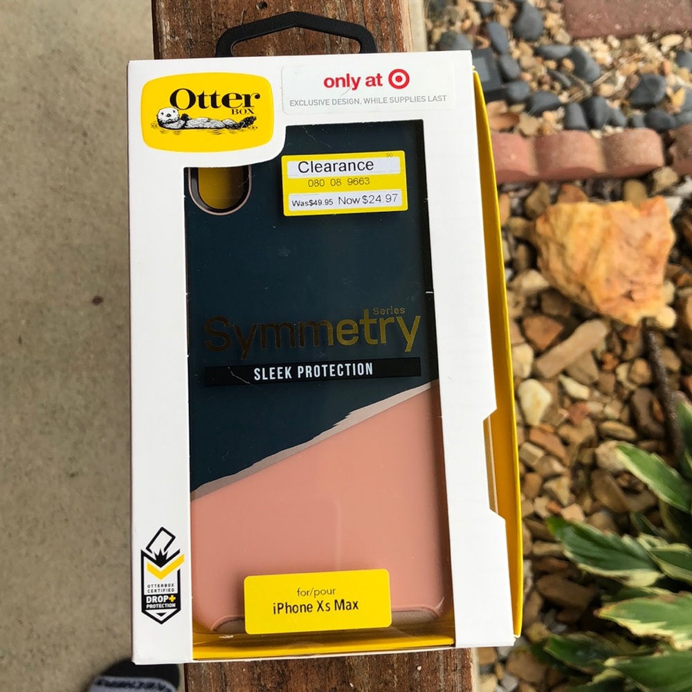 Otter box symmetry